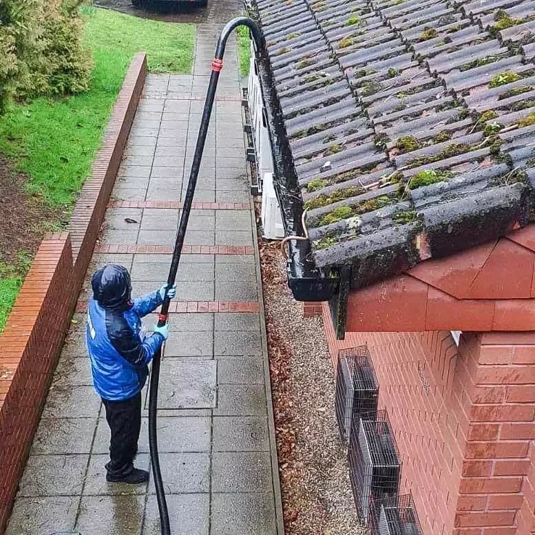 How to clean gutters without a ladder